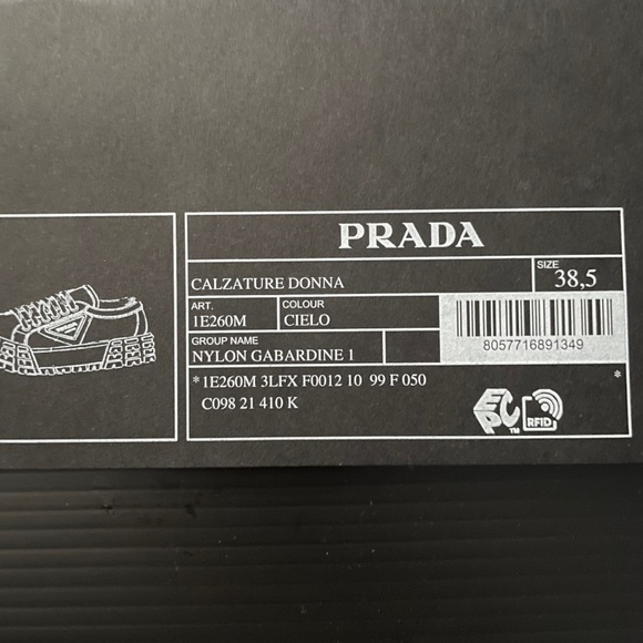 Prada Double wheel platform sneaker size 38.5 comes with box - Picture 10 of 10